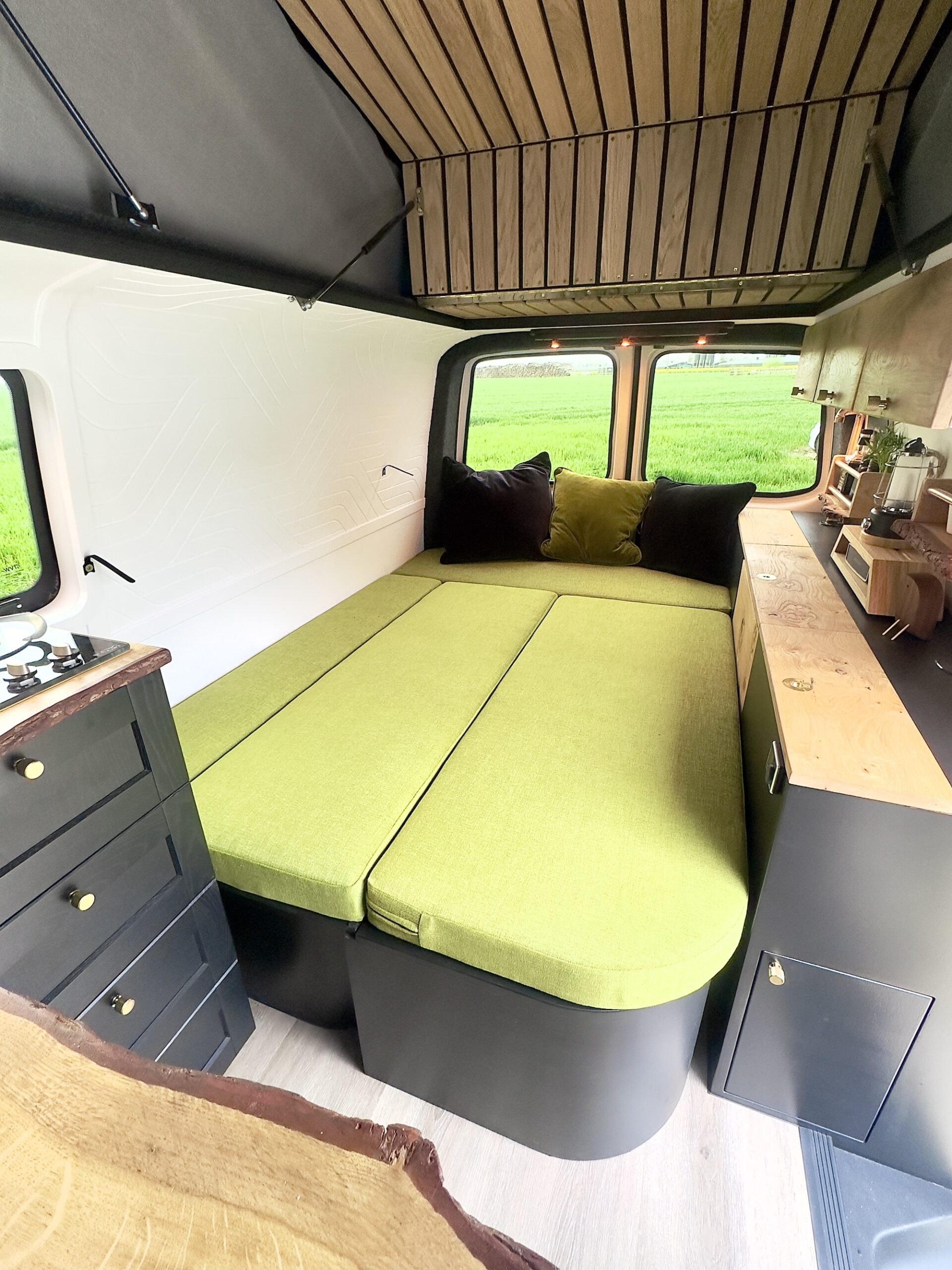 Suilven : Beautiful Off Grid LWB VW T6 Transporter Campervan